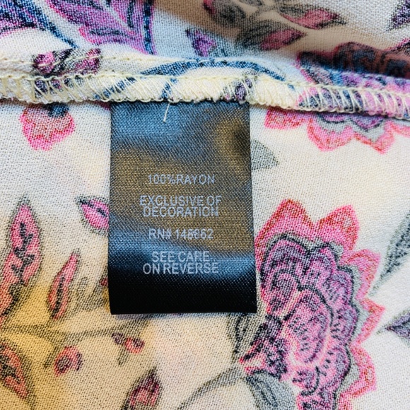 Torrid Floral Tunic Top 3X Tassels V- Neck Cream Purple Boho Cottage Core Fairy - Picture 12 of 14